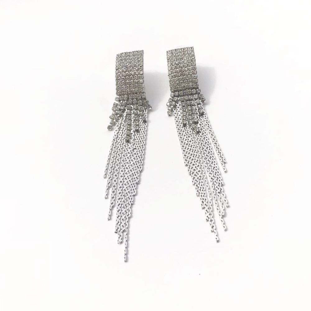 Dangling chandelier earrings